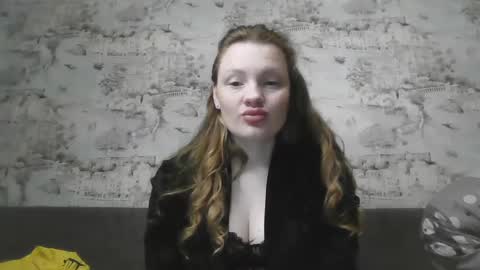Snapshot of skyler_wans chatting on February 23, 2:14 am Skyler online show from February 23, 2:14 am