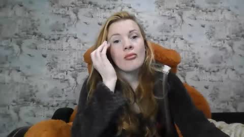 Snapshot of skyler_wans chatting on October 12, 6:54 pm Skyler online show from October 12, 6:54 pm