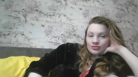 Snapshot of skyler_wans chatting on February 22, 3:01 am Skyler online show from February 22, 3:01 am