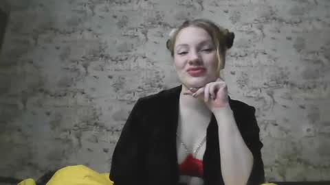 Snapshot of skyler_wans chatting on February 15, 9:39 pm Skyler online show from February 15, 9:39 pm