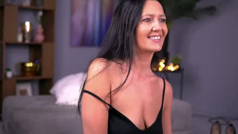 Skyler online show from April 18, 3:42 am