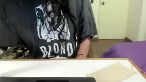 skyler online show from November 26, 1:28 am