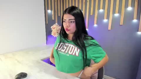 skymoon__ online show from July 8, 1:24 pm
