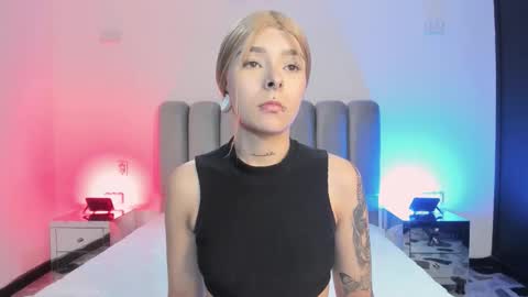Snapshot of skythompson chatting on September 16, 3:47 am skythompson online show from September 16, 3:47 am