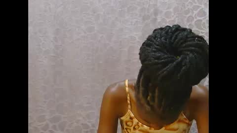 Snapshot of slim_girl01 chatting on January 28, 4:52 pm slim_girl01 online show from January 28, 4:52 pm