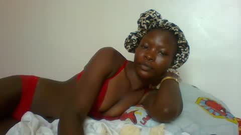Snapshot of slimdiva chatting on October 5, 9:36 am slimdiva online show from October 5, 9:36 am