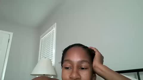 Snapshot of slimmmgooodiexoxo chatting on October 17, 1:47 pm slimmmgooodiexoxo online show from October 17, 1:47 pm