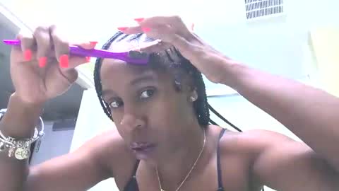 Snapshot of slimmmgooodiexoxo chatting on September 29, 12:32 pm slimmmgooodiexoxo online show from September 29, 12:32 pm