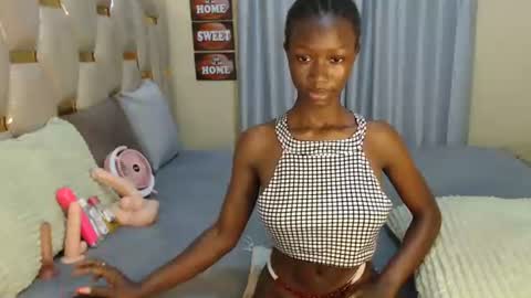 slimqueenbae online show from July 29, 11:38 pm