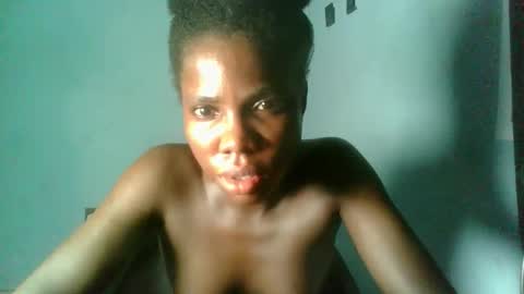 Snapshot of slimzyxdoll chatting on October 3, 1:54 am slimzyxdoll online show from October 3, 1:54 am