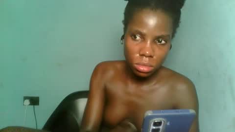 Snapshot of slimzyxdoll chatting on October 9, 2:37 am slimzyxdoll online show from October 9, 2:37 am
