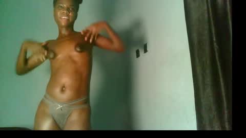 Snapshot of slimzyxdoll chatting on September 25, 12:32 am slimzyxdoll online show from September 25, 12:32 am
