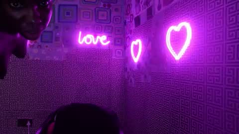 Snapshot of slimzyxdoll chatting on October 18, 8:32 pm slimzyxdoll online show from October 18, 8:32 pm