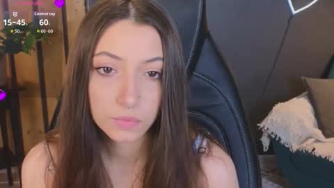 Emilia online show from December 5, 12:28 pm