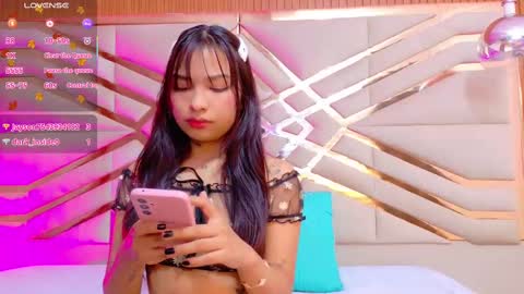 Snapshot of slutlittlecamila chatting on October 12, 7:38 pm CAMILA online show from October 12, 7:38 pm