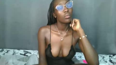 sly_rose online show from April 23, 9:39 pm