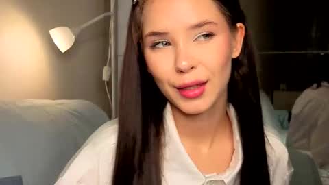 Snapshot of slyshypie chatting on September 13, 2:47 pm Lily online show from September 13, 2:47 pm