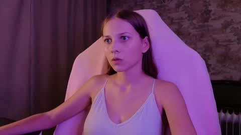 Emma online show from November 22, 8:00 pm