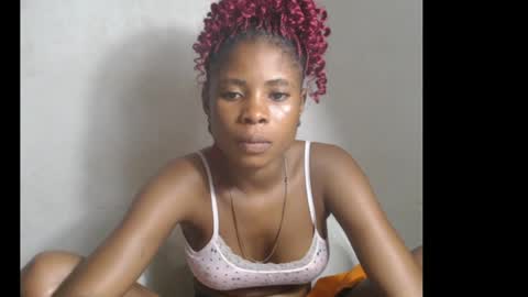 smallsluty online show from July 2, 12:10 am