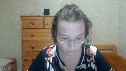 Snapshot of smart_rose chatting on October 8, 6:01 pm smart_rose online show from October 8, 6:01 pm