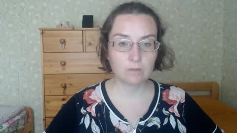 Snapshot of smart_rose chatting on September 9, 1:44 pm smart_rose online show from September 9, 1:44 pm