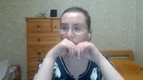 Snapshot of smart_rose chatting on September 11, 11:27 pm smart_rose online show from September 11, 11:27 pm