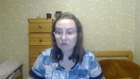 Snapshot of smart_rose chatting on March 11, 12:00 am smart_rose online show from March 11, 12:00 am