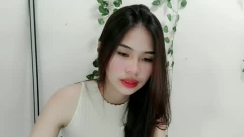 Snapshot of smellon_shake chatting on October 12, 5:21 am Julia online show from October 12, 5:21 am