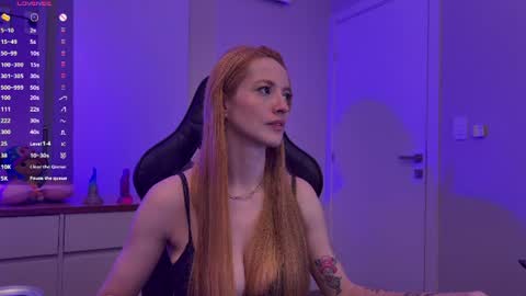 Emily Burns online show from July 1, 3:33 pm