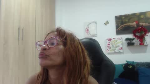 Smileth online show from April 19, 6:10 pm