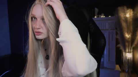 Ellie online show from May 10, 6:04 am