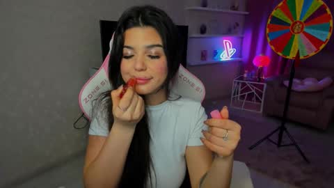 snowingwinter online show from December 5, 7:48 pm