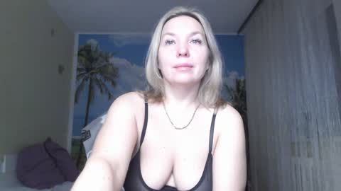 Snapshot of soaring_love chatting on January 7, 4:18 am Masha online show from January 7, 4:18 am