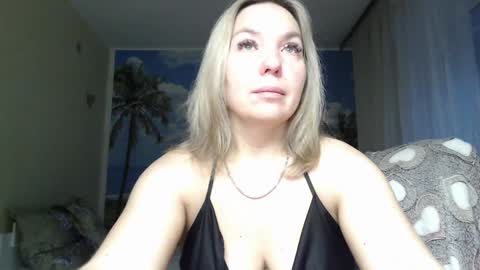 Snapshot of soaring_love chatting on January 27, 4:20 am Masha online show from January 27, 4:20 am