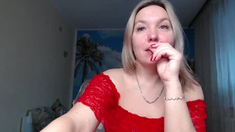 Snapshot of soaring_love chatting on February 6, 4:21 am Masha online show from February 6, 4:21 am