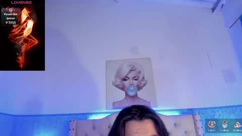 Snapshot of sobigcurvy44 chatting on September 16, 5:04 am leidy online show from September 16, 5:04 am