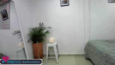 soffi_rousel_ online show from January 12, 5:11 pm