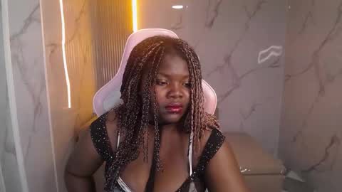 Snapshot of soffia_b chatting on September 24, 3:27 am soffia_b online show from September 24, 3:27 am