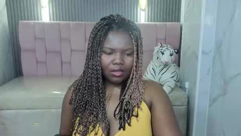 Snapshot of soffia_b chatting on October 16, 3:20 am soffia_b online show from October 16, 3:20 am
