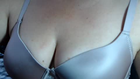 Sofa Castellanos online show from June 29, 3:56 pm