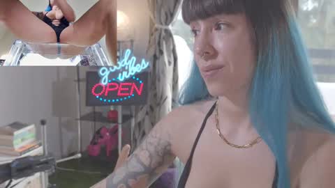 Sofi Mora online show from February 18, 3:32 pm