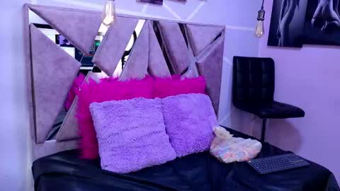 Sofi Noa online show from November 3, 11:36 am