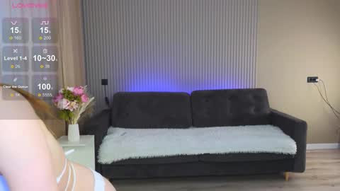 Snapshot of sofia__home chatting on October 19, 5:42 am Sofia online show from October 19, 5:42 am