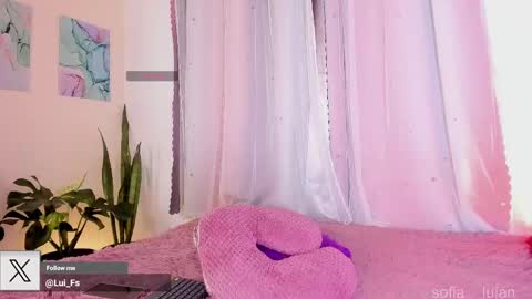 Snapshot of sofia__lujan chatting on February 28, 10:20 am call me L U online show from February 28, 10:20 am