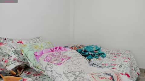 Snapshot of sofia_gomezz10 chatting on March 12, 7:36 pm Sofia online show from March 12, 7:36 pm
