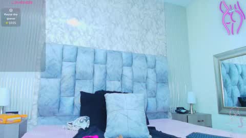 Snapshot of sofia_gutierrez__ chatting on September 30, 3:12 am sofia gutierrez online show from September 30, 3:12 am