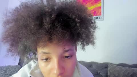 S O F I A  online show from April 20, 9:29 pm