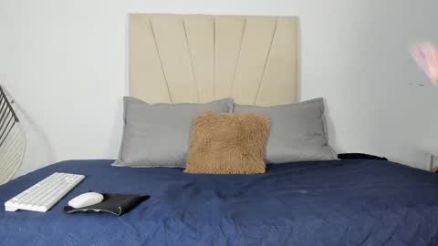 sofia_lawrence__ online show from November 10, 8:48 pm