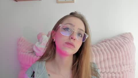 Snapshot of sofia_palacios_ chatting on January 31, 4:03 am online show from January 31, 4:03 am