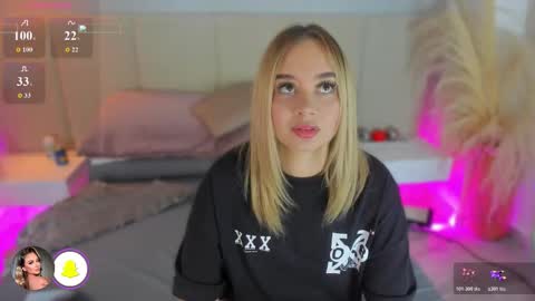 SOFIA PAMELA online show from February 11, 7:15 pm